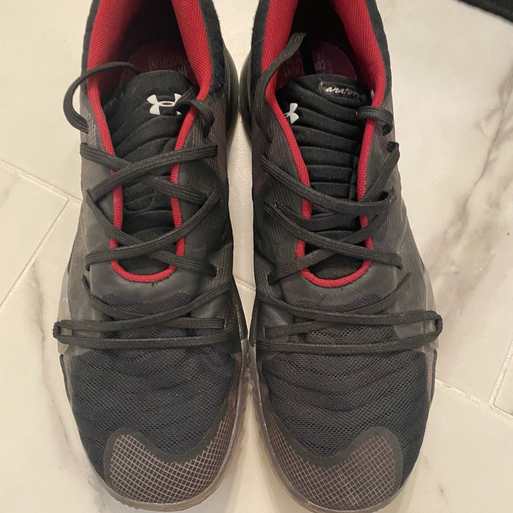 Barely worn under armour size 13